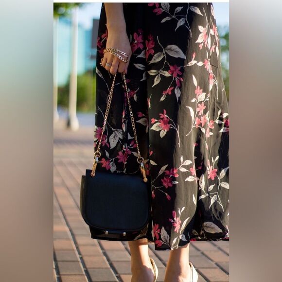 SIENNA SKY BLACK FLORAL ROMPER SIZE SMALL NWOT - Picture 3 of 10